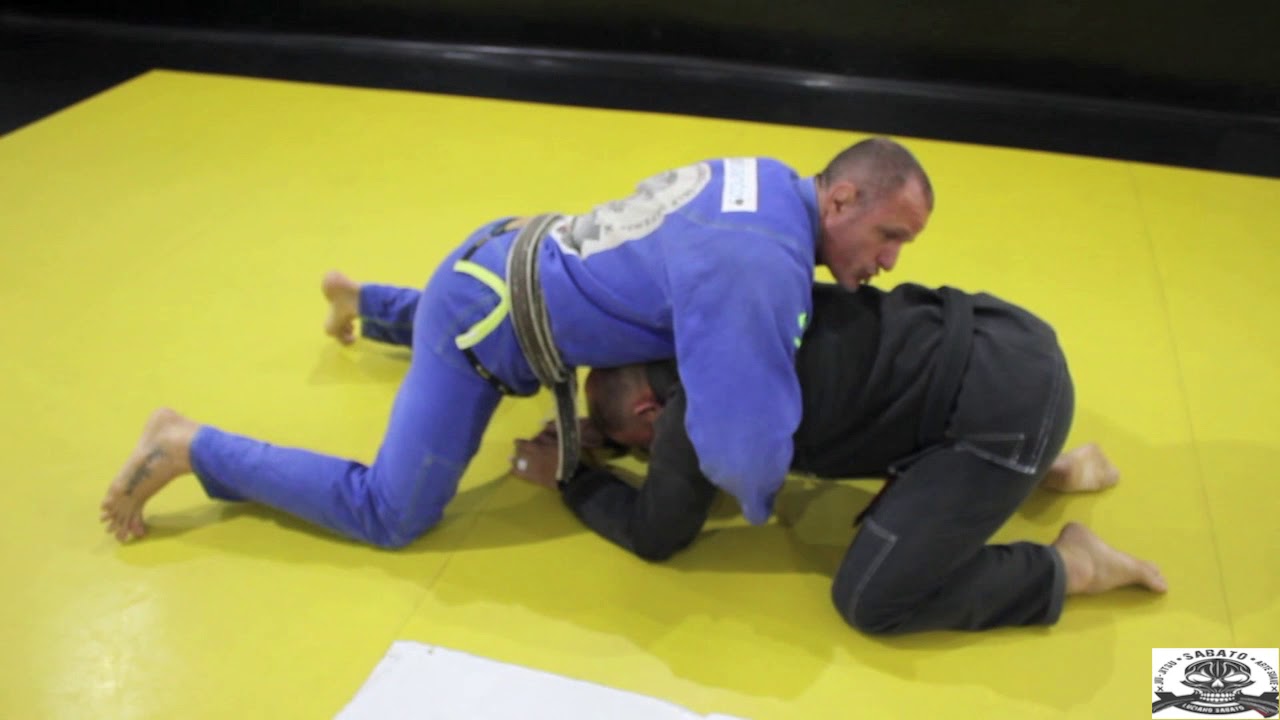 Estrangulamento Com A Lapela Partindo Dos 4 Apoios Youtube