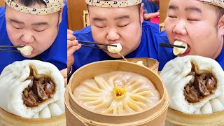 Spend ¥1200 on a huge crab roe bao & juicy shrimp dumplings—irresistible Sakura feast!