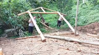 With their small strength, this is how the girls built their house, Jungle life and farm building.