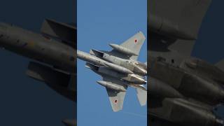 さすが双発大型戦闘機F-15！3本タンクの旅装束でもフルアフターバーナーで重さを全く感じさせない大迫力の高機動飛行