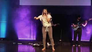 Goodness of God (Bethel Music) cover sung by Ashley Kalnins