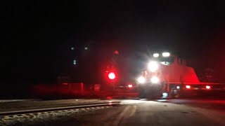 (Railfan Clip) Nightshot! CN ES44AC 3843 w/ K3H leads CN Intermodal