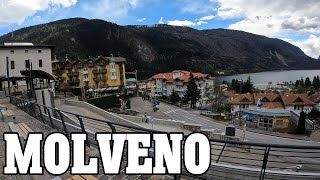 MOLVENO (Trento): il lago di Molveno, il paese di Molveno e le Dolomiti di Brenta.