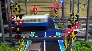 鉄道模型　踏切　複々線　O-gauge irksome Railroad crossing