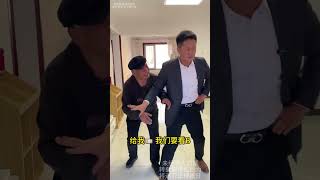 丈夫患B 四处筹款妻子却卷走所有救命Q盛老师现场维权 丈夫患B 四处筹款妻子却卷走所有救命Q盛老师现场维权 #瘫痪 #离婚 #背叛 #法务老师盛老师   抖音