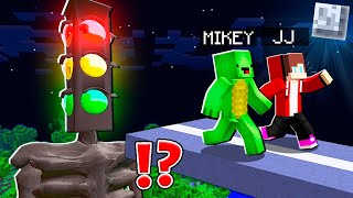 Creepy TRAFFIC HEAD Titan vs Mikey and JJ Protect at 3:00am ! - in Minecraft Maizen