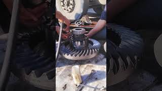 Mechanic's amazing process of fitting the crown pinion of a Tata truck #tata #tatatruck