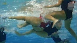 【水球女子】水中での激しい蹴り合いが恐ろしい・・・【格闘技】