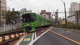 京王線8000系（高尾山ラッピング）（高尾線55周年記念ヘッドマーク）各駅停車京王八王子行を撮った。東府中駅付近　【Keio line】