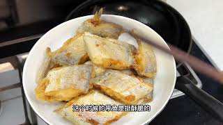 福州口味的糖醋带鱼，外面酸甜酥脆，里面鲜嫩，配菜都好好吃