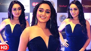 Uff KADAK 🔥 Tanya Sharma Looks Smokii In Blue Plunging Neckline Outfit At IWM Buzz Celebrity Bash