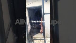 demu aliwa kweupe na mhuni.