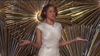 Stacey Dash shows up at Oscars 2016 in most awkward TV appearance ever