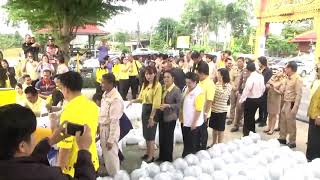 นายผล ดำธรรม รองผู้ว่าราชการจังหวัดปทุมธานี ปลัดจังหวัดและหัวหน้าส่วนจังหวัดจัดโครงการจังหวัดเคลื่อน