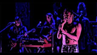 Childish Gambino - Redbone (Music Video)