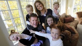 Matt Birk and his wife and Children