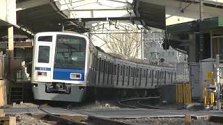 西武鉄道6115F　急行池袋行　稲荷山公園到着