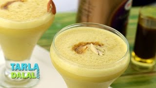 ઠંડાઇ સ્મૂધી Thandai Smoothie (In Gujarati) by Tarla Dalal