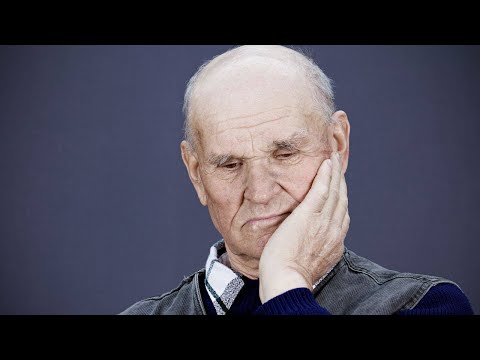 What percentage of alcoholics get dementia?