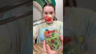 FOOD REVIEW🌟MAMA V'S SOUR GREEN APPLE GUSHERS🌟RATING 1-10 🌟#foodreview #mamavs #sourcandy #shorts