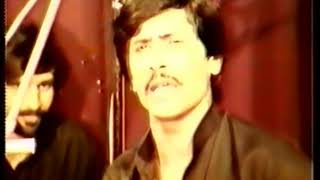 Dono Ko Aa Na Saki Nibhani live sad urdu ghazal by Attaullah Khan Esakhelvi
