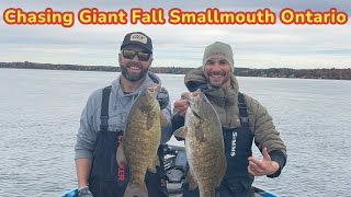 Cathing big Smallmouth Bass with Shimano ProStaff Adam Howell using Shimano and Jackall lures 🤟🏽