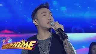 It's Showtime: Arnel Pineda serenades the madlang people