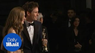 Eddie Redmayne shows off Oscar at Vanity Fair party - Daily Mail