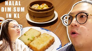 Chinese Malaysians Try Halal Dim Sum In Malaysia