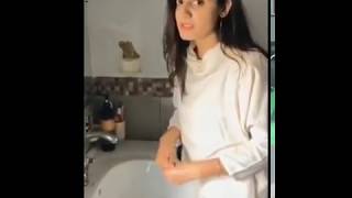 Kashaf actress Hira Mani giving a message to her fans/ Hira Mani's son enjoying in quarantine