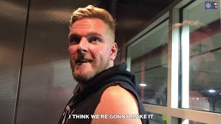 Pat McAfee Makes the Most of a Detroit Layover