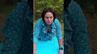 STRETCHING \u0026 MINDFULNESS IN NATURE | EVELINA’S YOGA SESSION