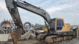 ราคา 450,000 ต่อรองมา Volvo EC210B เอกสารเล่มทะเบียน ดูรถจ. สมุทรสาคร 0625870434 เก่ง