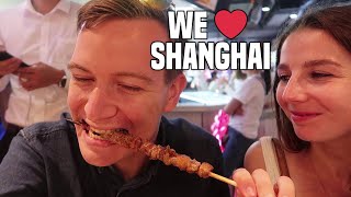 FIRST IMPRESSIONS OF SHANGHAI (The Bund & Food Court!) | China Travel