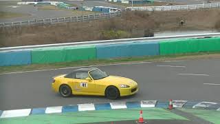 20211212幸田サーキットRUNCAR走行会　白黄S2000外撮り