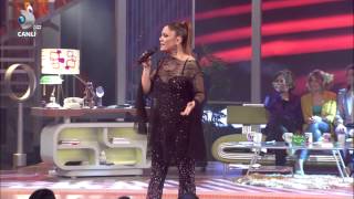 İzel   Düşer O Beyaz Show 04 05 2012