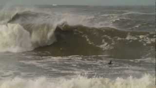 SURF EXTREME \u0026 SWELL DE  5 M SUR ANGLET. Solitude d'un chargeur et méditation