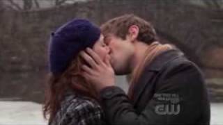 Blair & Nate - Kissing Scene 2x20