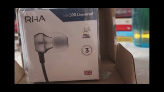 Unboxing the RHA MA390 Universal Earphone