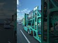 トラック トレーラー キャリアカー 首振り 牽引 安全運転 安全第一 物流 運び屋 運転手 はたらくくるま 車 スカニア 2024年問題 バイパス truck shorts