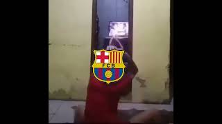 Barcelona fans celebrate 🤣