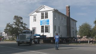 Historic duPont home moved to a new piece of land in Gulf County