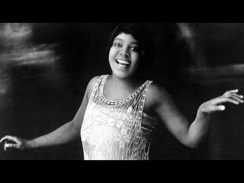 Who paid for Bessie Smith’s headstone?