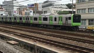 山手線新型・E235系電車を西武線高田馬場駅ホームから見物