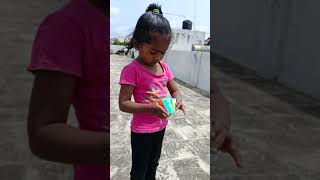 Little girl trying to solve cube#cuber #shorts #viralvideo #cubetricks #cubesurfer
