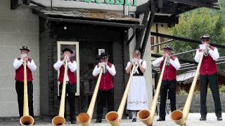 Urlaub: Trachtenfest in Saas-Fee, Wallis in der Schweiz,  im Sommer 2011