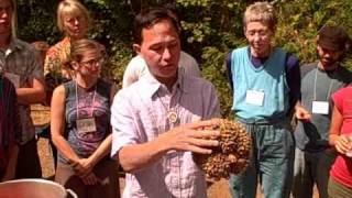 How to Open a Durian Fruit with Your Bare Hands
