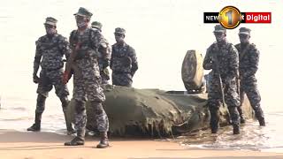 Navy Marines storm Galle Face Green for amphibious demonstration