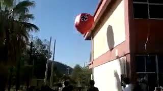 Globo Nazi En Escuela