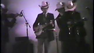 Crossing The Cumberlands - Bill Monroe & The Blue Grass Boys LIVE at Bean Blossom 1981